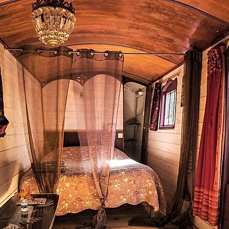 Les Des Marais Bed and breakfast